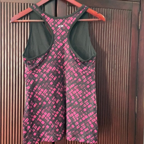 Champion Women’s Athletic top - Picture 3 of 3